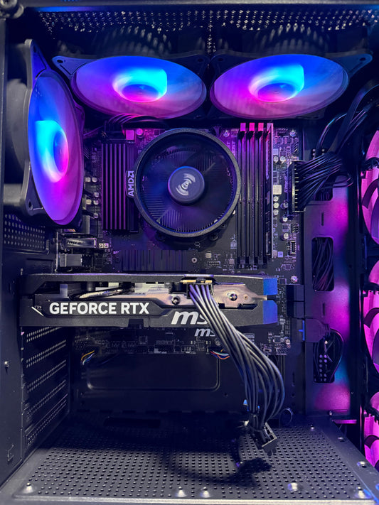 Combo Spartan: Ryzen 5 5500 - Board B550M Wifi - RAM DDR4 16GB - M.2 500GB - Escoge la gráfica - Monitor 24' 100Hz FHD - Teclado y mouse