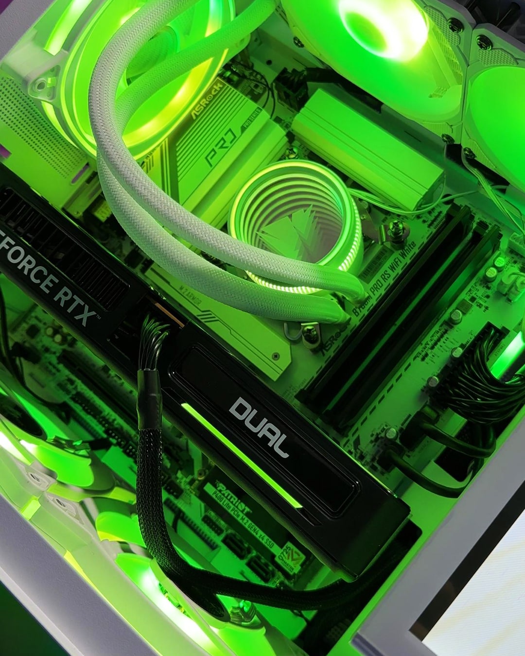 TORRE KILLER/ CORE i7 12700KF/360mm/B760M/RAM 32 GB/DISCO 1TB/ RTX 5060 TI