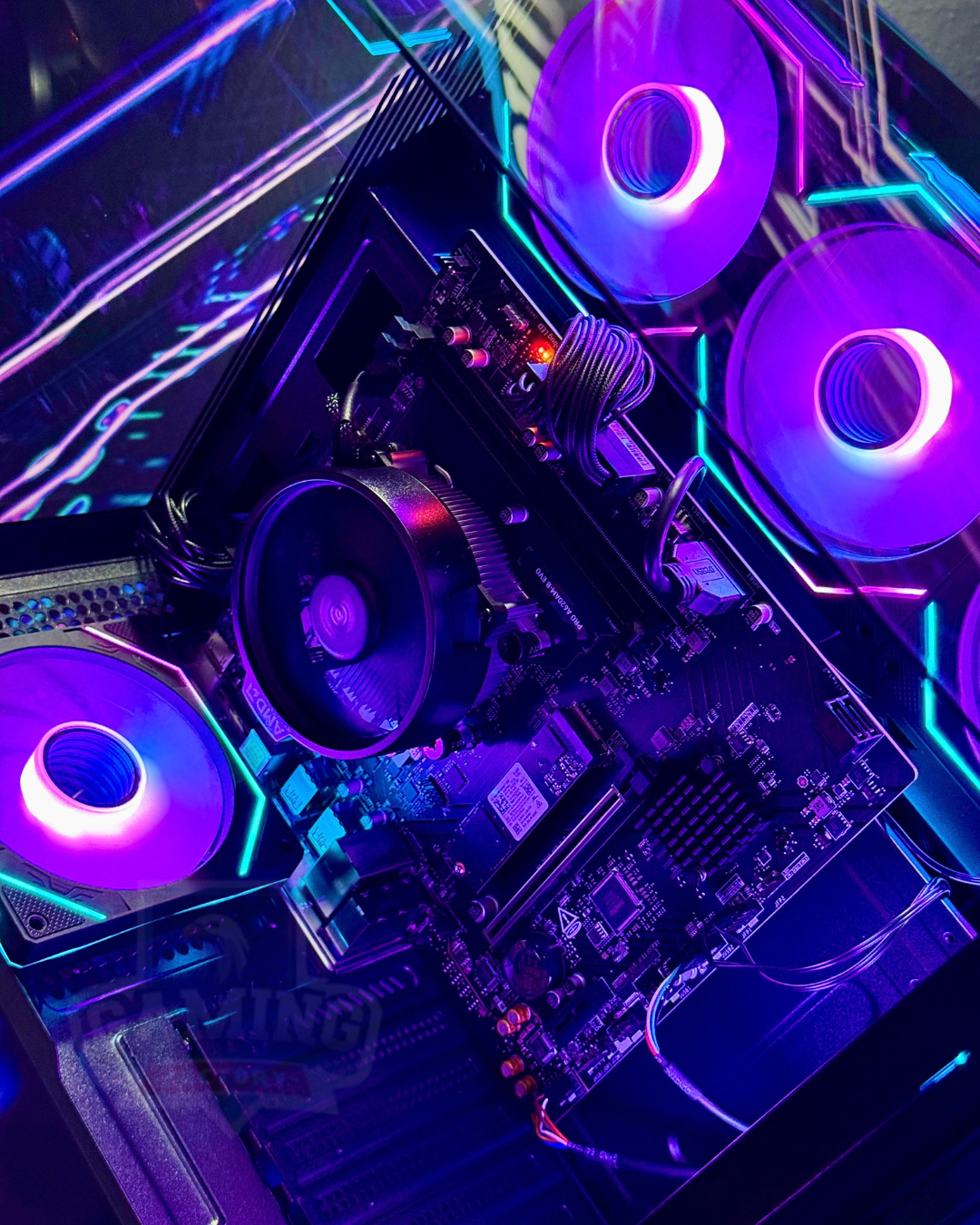 Combo Bullet: Ryzen 7 8700G - Board A620M EVO - RAM 16GB 2x8 DDR5 - M.2 512GB Gen4 - 650W Bronze - Monitor 27' 120Hz - Teclado y Mouse RGB