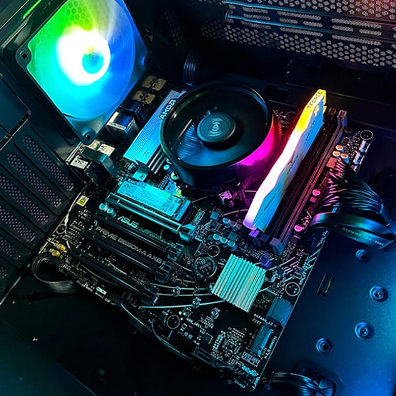 PC COMBO FROZEN|RYZEN 7 8700G|B650|RAM 16GB|SSD512|MONITOR 24"| COMBOTECLADOY MOUSE RGB