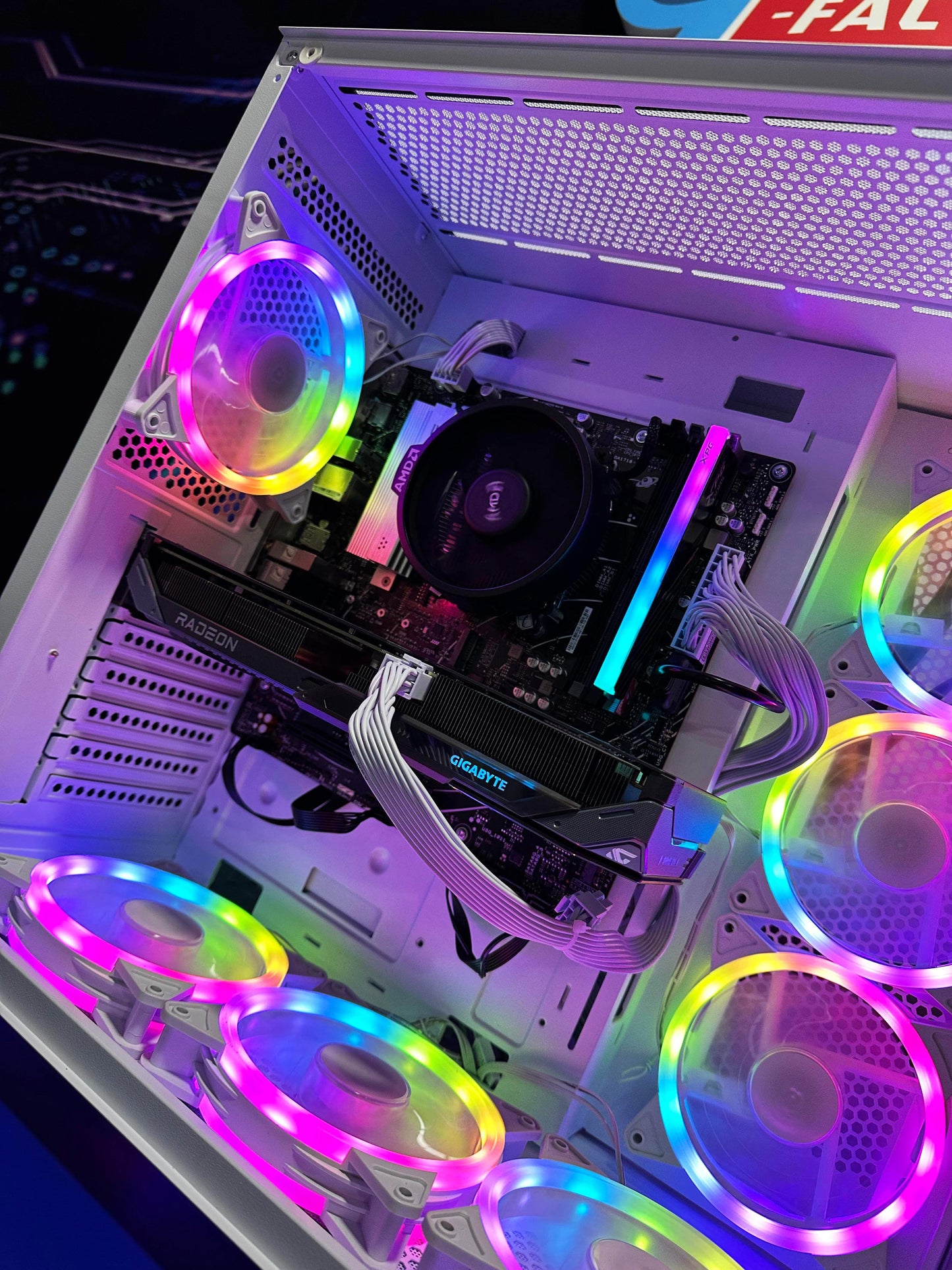 PC TORRE HYDRA| Ryzen 78700F| B650M|RAM 16GB|SSD512|RX9060XT 8GB |MONITOR 25"|COMBO TECLADOY MOUSE