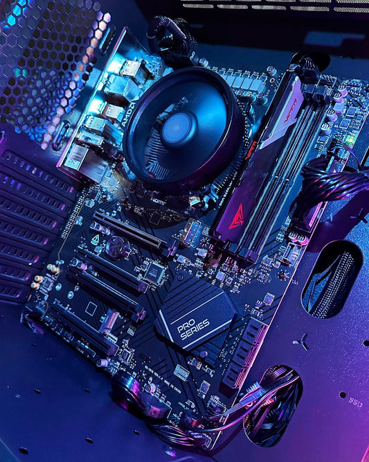 PC COMBO Celestia| rRyzen 5 8500G|B650|RAM16GB|SSD1TB– Rendimiento, estilo y experiencia completa 🌟