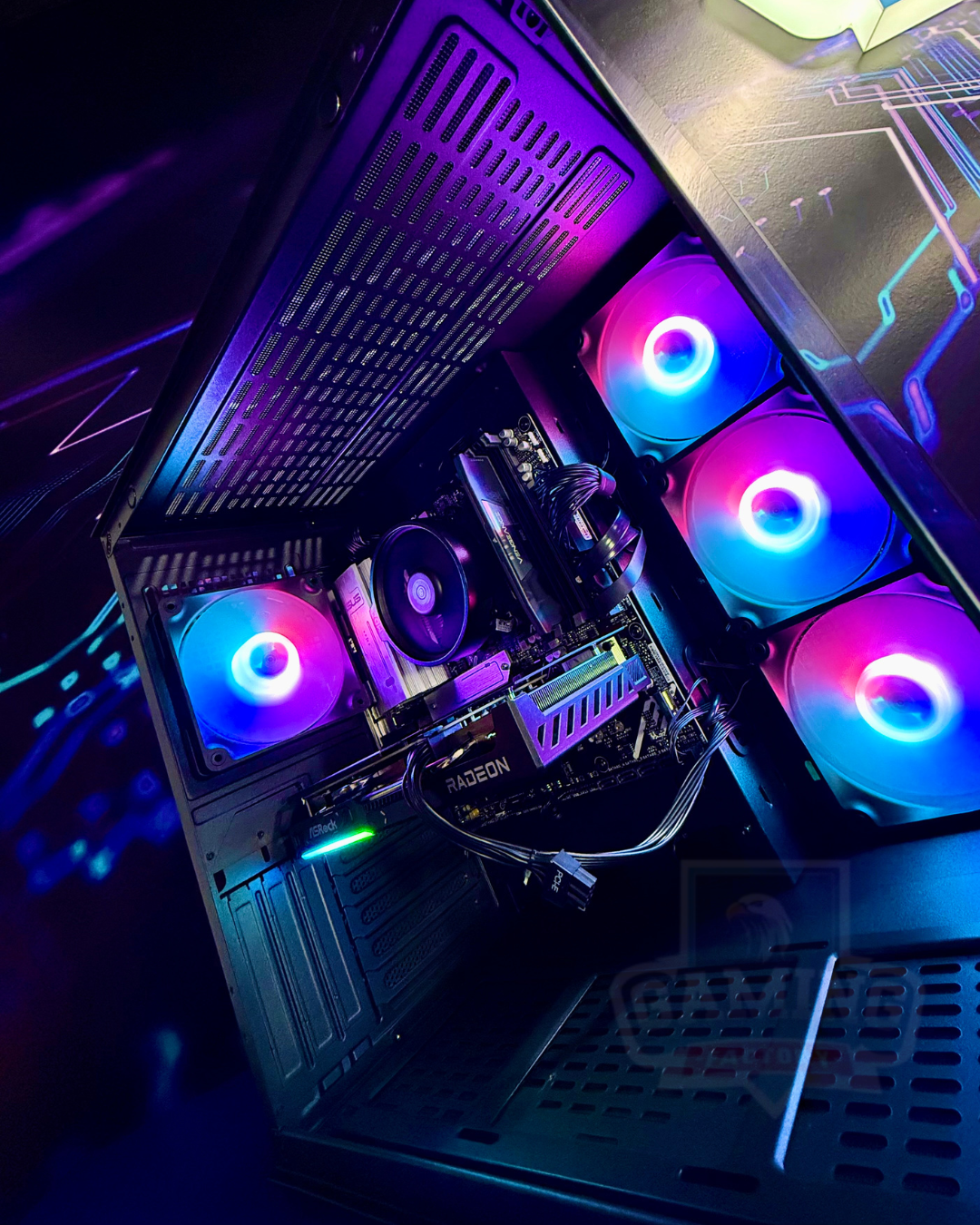 Torre Apex Pro: Ryzen 7 8700F - B650M Wifi - 16GB DDR5 - M.2 512GB - AMD RX 9060XT 16GB
