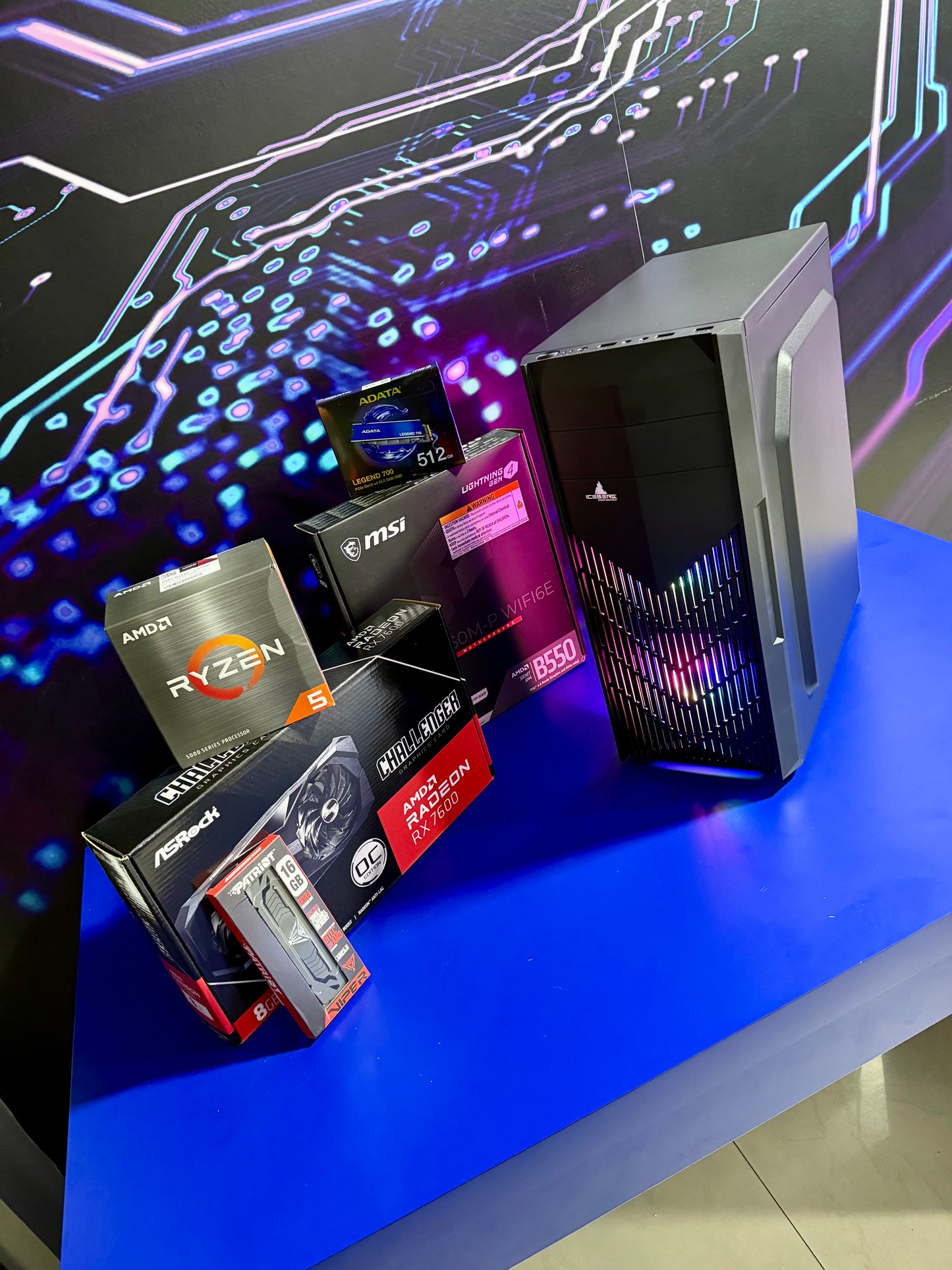 Combo Spartan: Ryzen 5 5500 - Board B550M Wifi - RAM DDR4 16GB - M.2 512GB - AMD RX 7600 8GB - Monitor 27' 120Hz FHD - Teclado y mouse