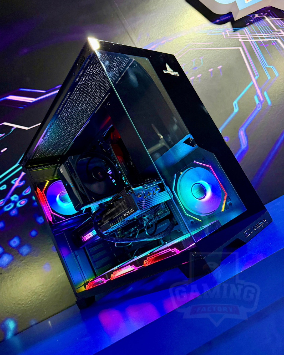 Torre Carbon: Ryzen 5 9600X - Cooler con pantalla - Board B650M WIFI - 16GB DDR5 - M.2 512GB - RX 9070 12GB - 750W Bronze - Chasis Crystal Pulse