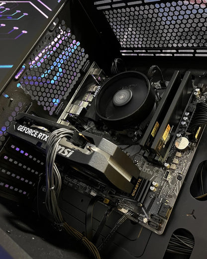 Combo Storm: Ryzen 5 5500 - Board B550M WIFI - RAM 16GB - M.2 512GB - RTX 5050 8GB - 650W 80+ White - Monitor 24' 100Hz 1ms - Combo teclado y mouse