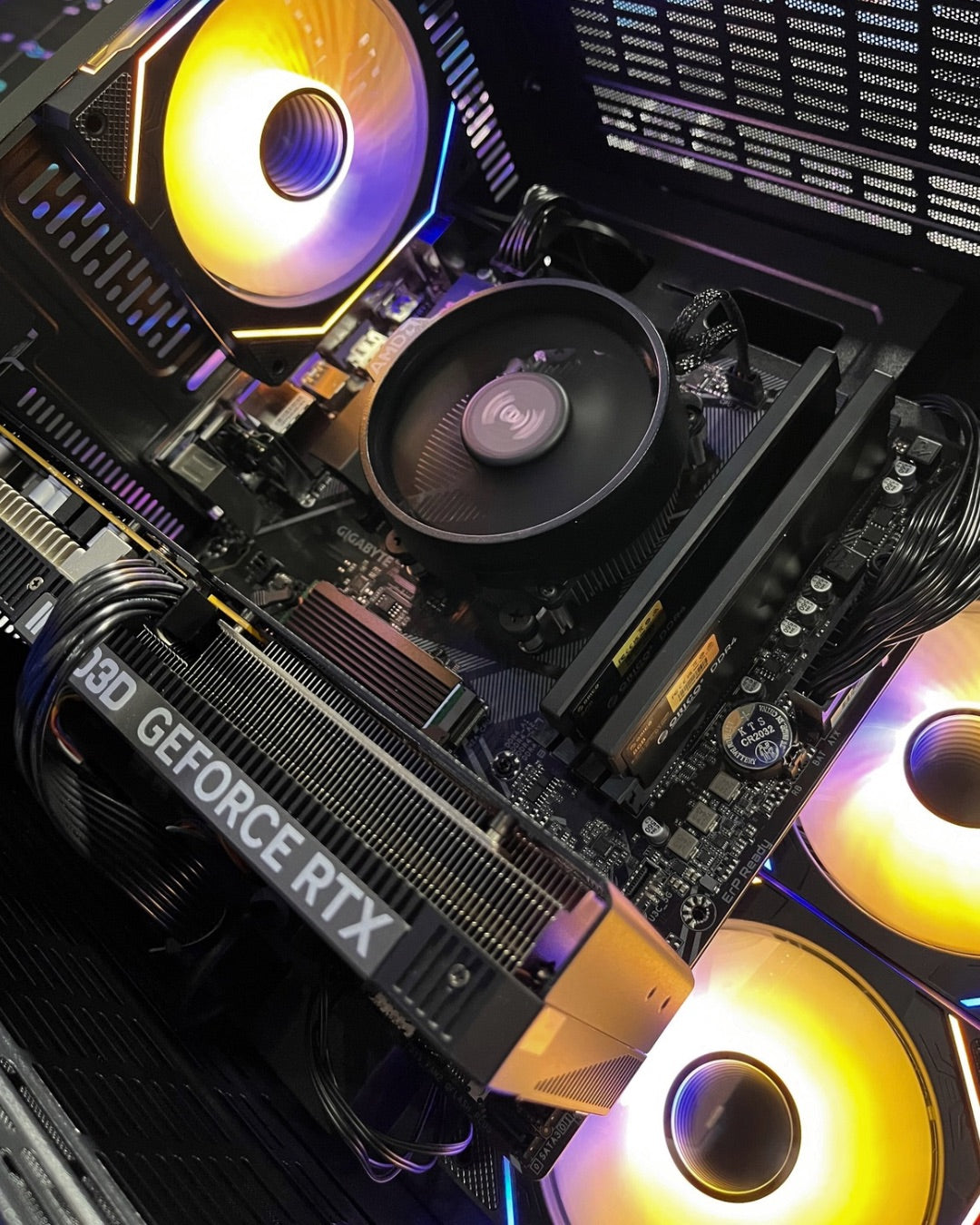 Combo Ranger: Ryzen 5 5500 - Board B550M WIFI - RAM 16GB - M.2 512GB - RTX 5060 8GB - 650W 80+ White - Monitor 24' 100Hz 1ms - Combo teclado y mouse