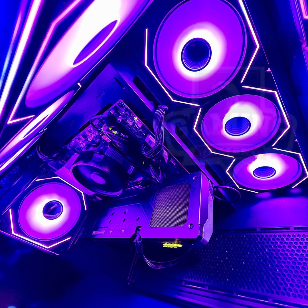 Torre Overkill: Ryzen 7 8700F - Board B840M Wifi6 - RAM 16GB DDR5 - M.2 1TB Gen4 - RX 9060XT 16GB - 700W 80+ Bronze