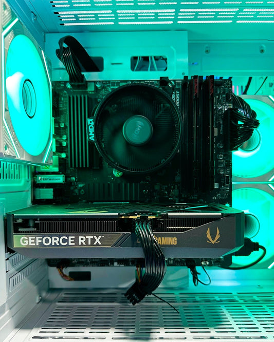 Torre Minigun: Ryzen 5 5500 - Board B550M WIFI - RAM 16GB - M.2 1TB - RTX 5060 8GB - 650W 80+