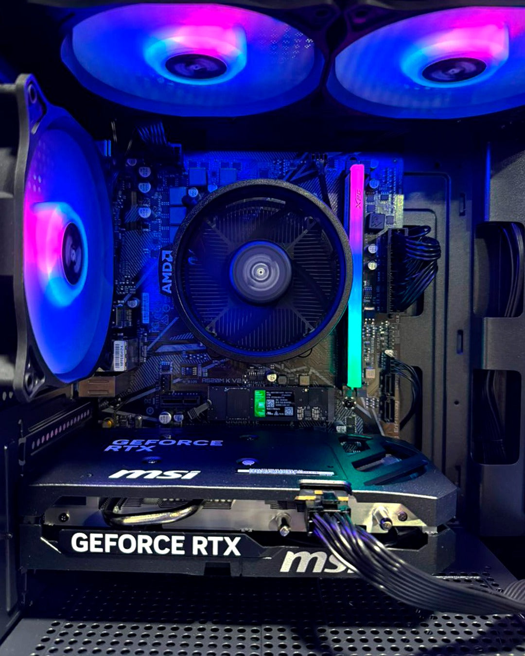 Torre Sharp: Ryzen 5 5500 - Board A520M - RAM 16GB - M.2 1TB - 650W 80+ White