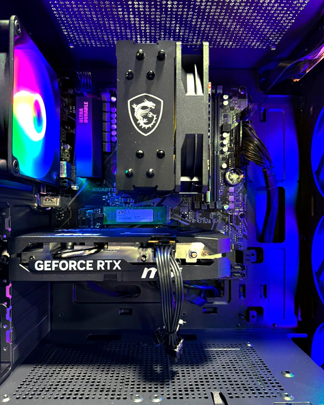 Combo Fire: Ryzen 7 5700X - Cooler MSI - B550M WIFI - 16GB DDR4 - M.2 480GB - Escoge la gráfica - TUF 24' 180Hz - Teclado y mouse