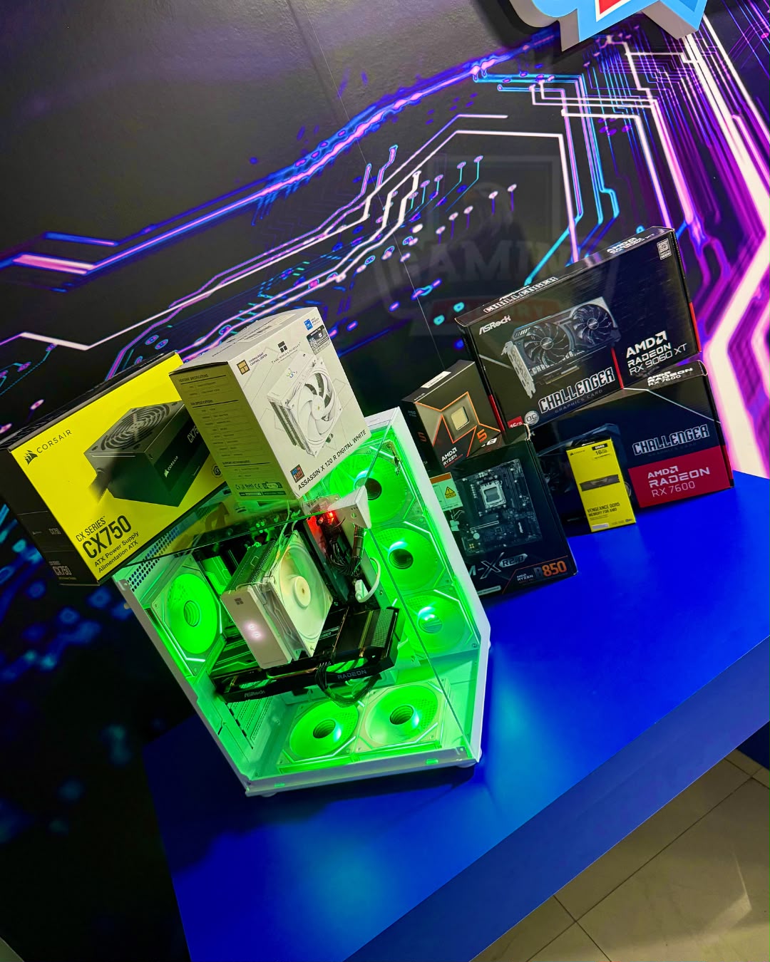 Torre Platinum: Ryzen 5 9600X - Board B850M - 16GB DDR5 - M.2 512GB - Escoge la Gráfica - 750W 80+ Bronze - Chasis Crystal